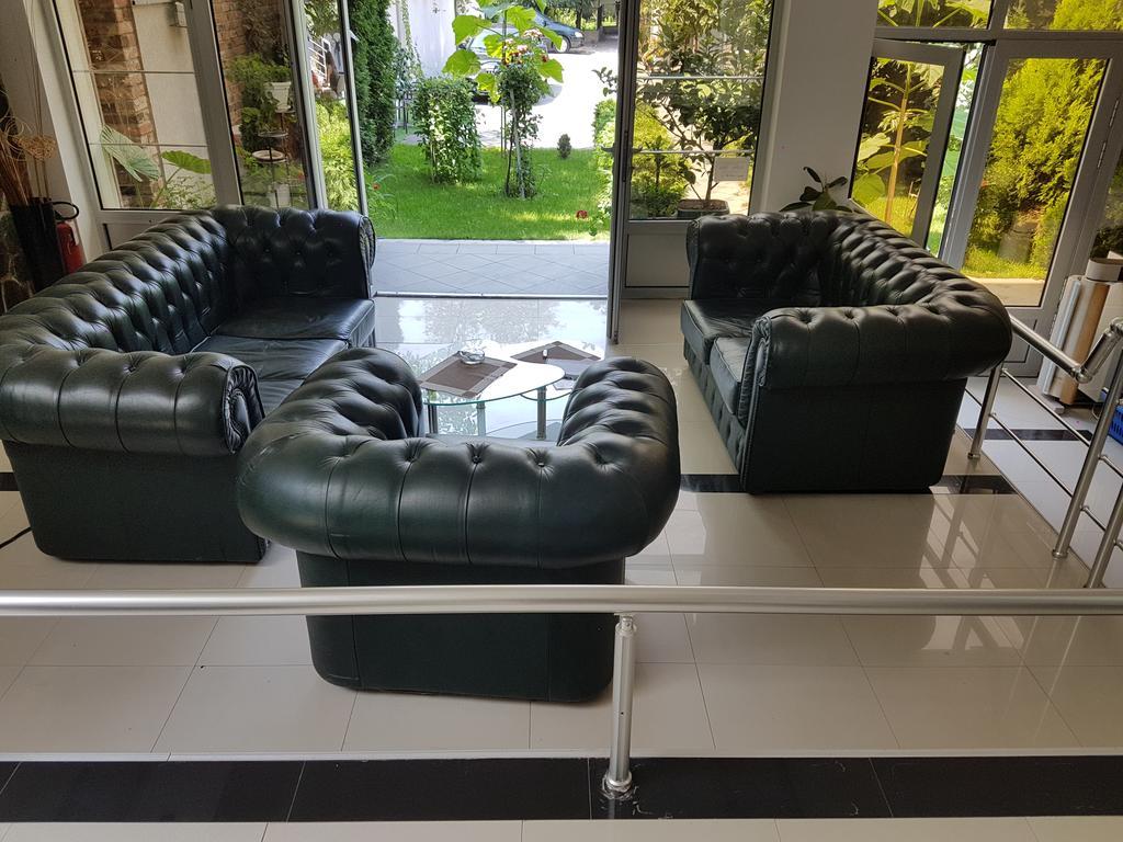 Lira Inn Ni Dış mekan fotoğraf
