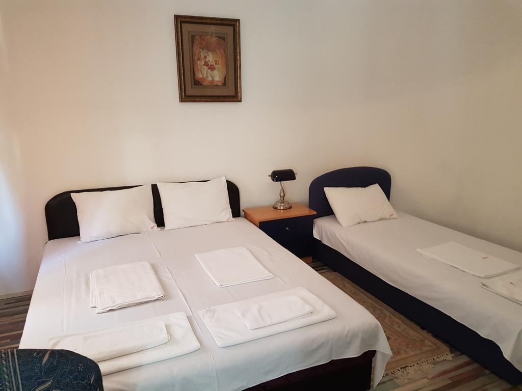 Lira Inn Ni Dış mekan fotoğraf
