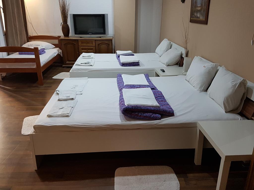 Lira Inn Ni Dış mekan fotoğraf