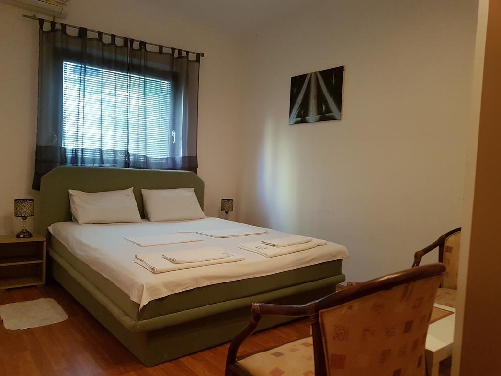 Lira Inn Ni Dış mekan fotoğraf