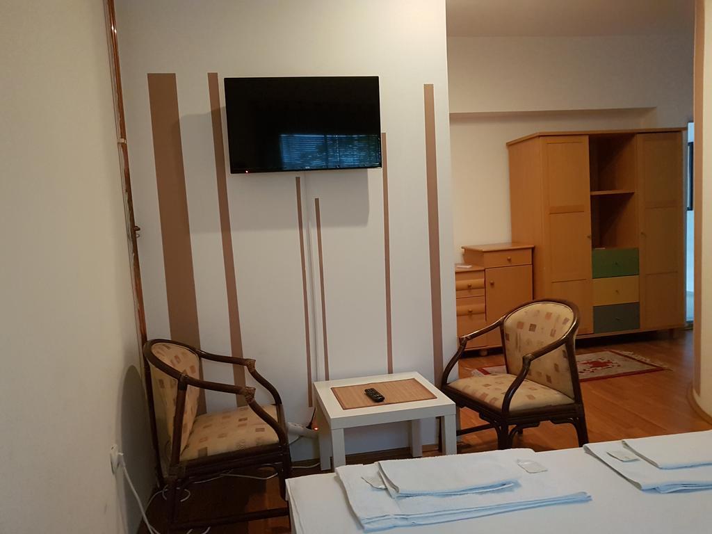 Lira Inn Ni Dış mekan fotoğraf