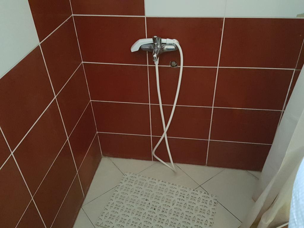 Lira Inn Ni Dış mekan fotoğraf